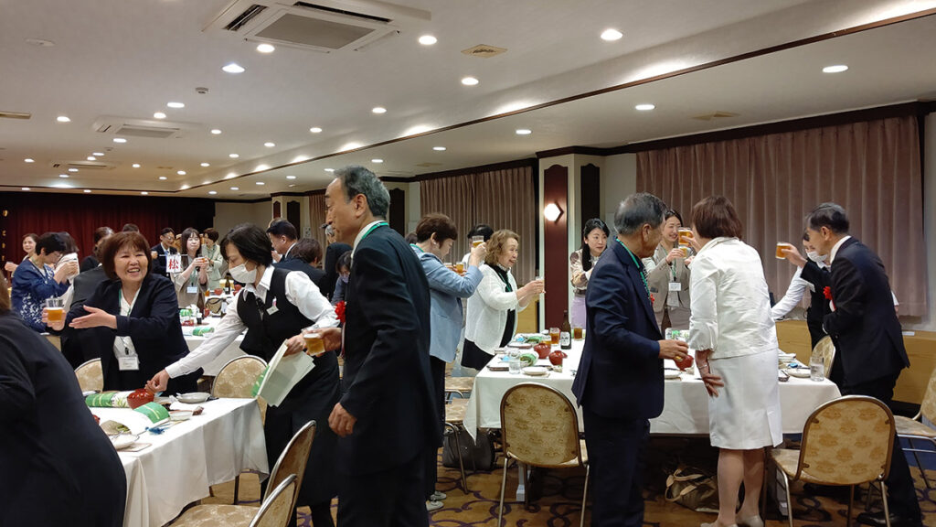 懇親会